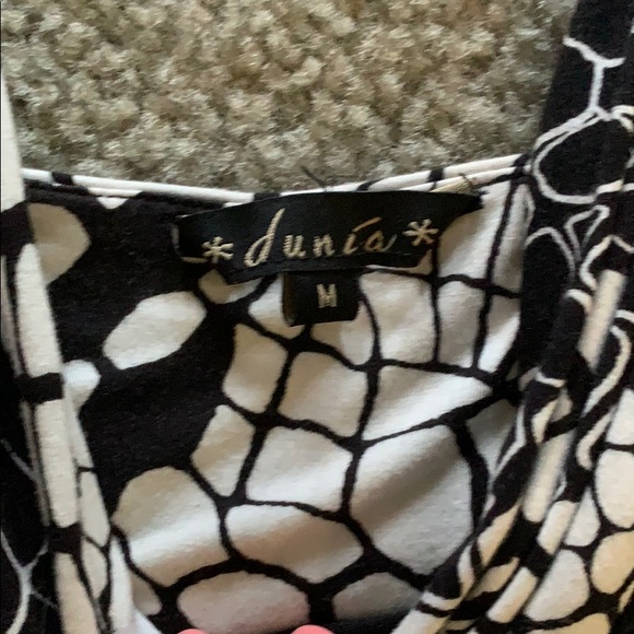 Dunía Black and White Summer Dress - Picture 7 of 9